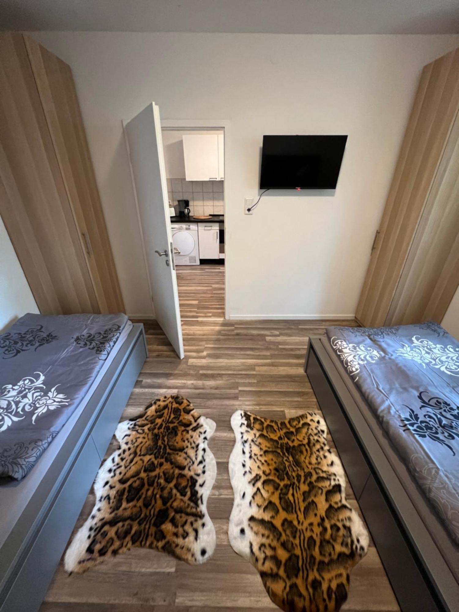 Apartments In Schoener Lage In Moenchengladbach Екстериор снимка